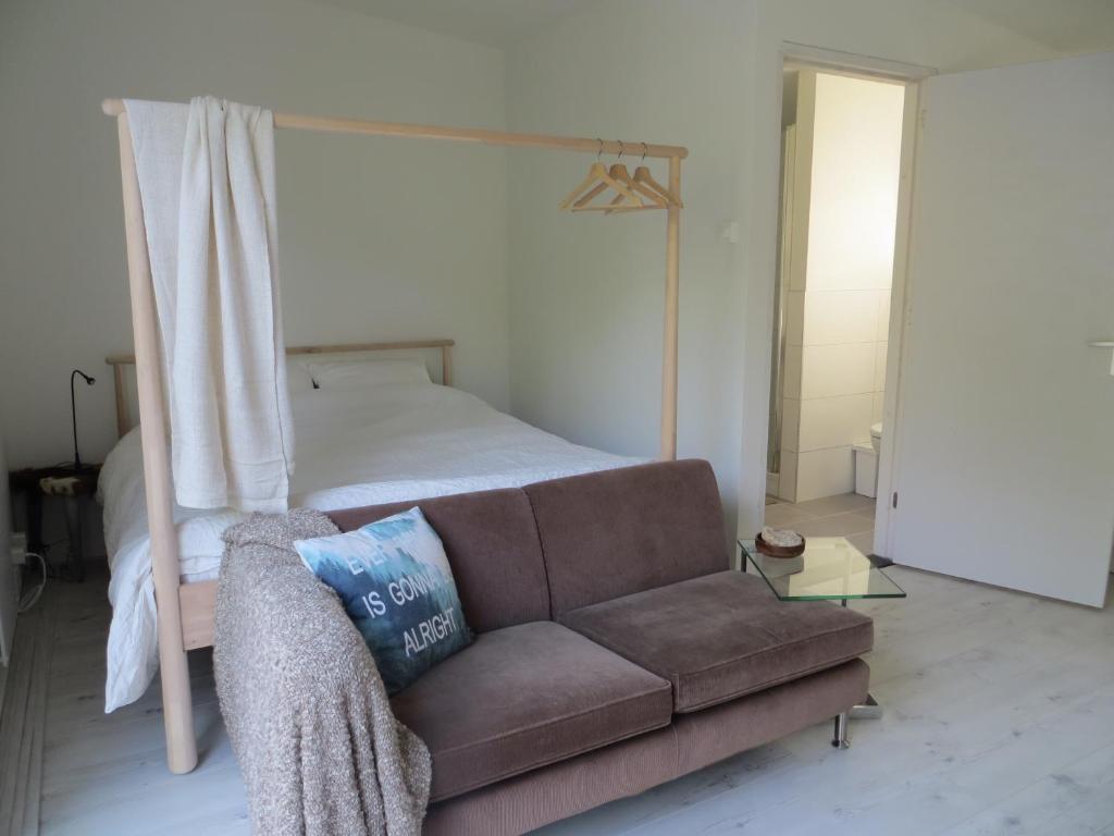 Zen in Schoorl room 1